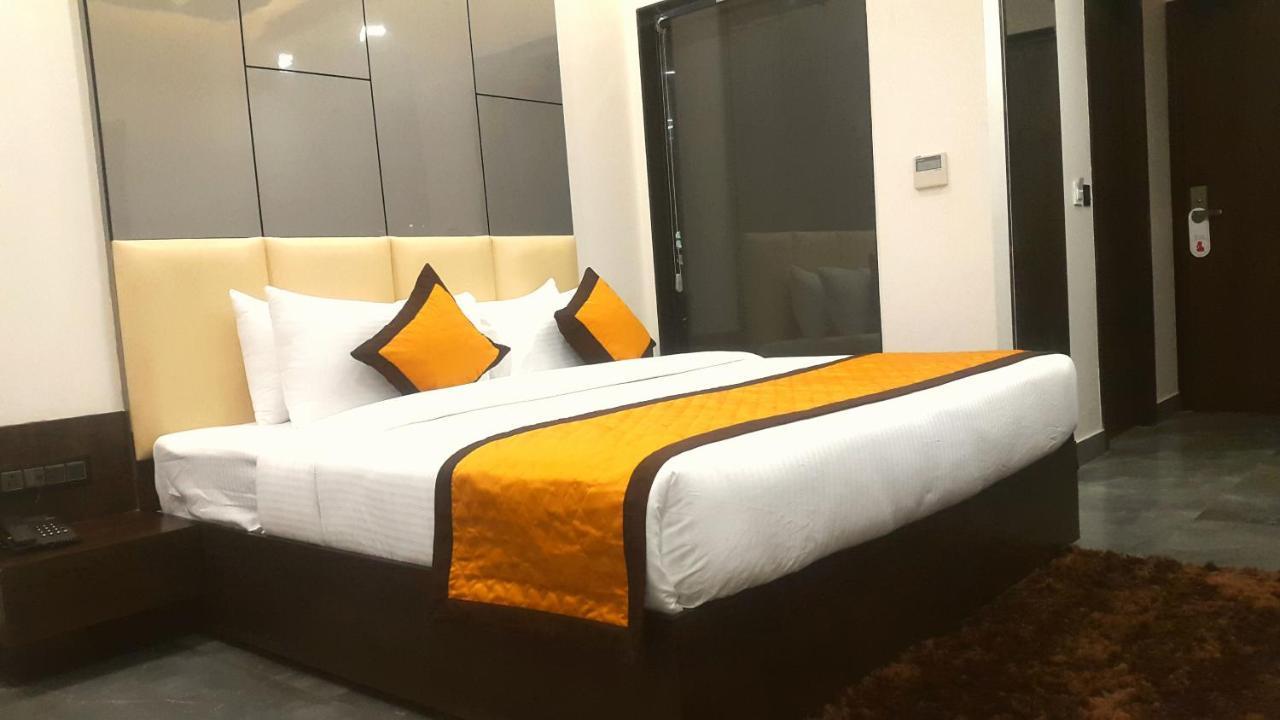 Hotel Aksh Inn ジャイプール エクステリア 写真