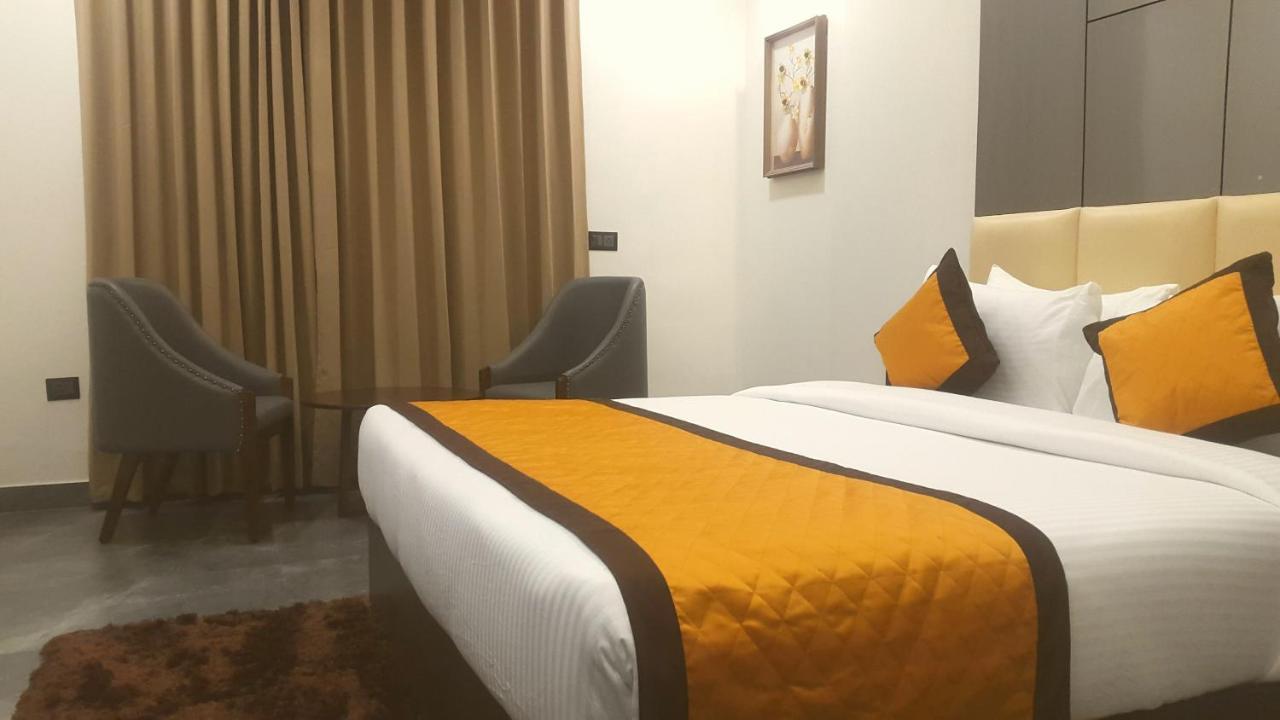 Hotel Aksh Inn ジャイプール エクステリア 写真